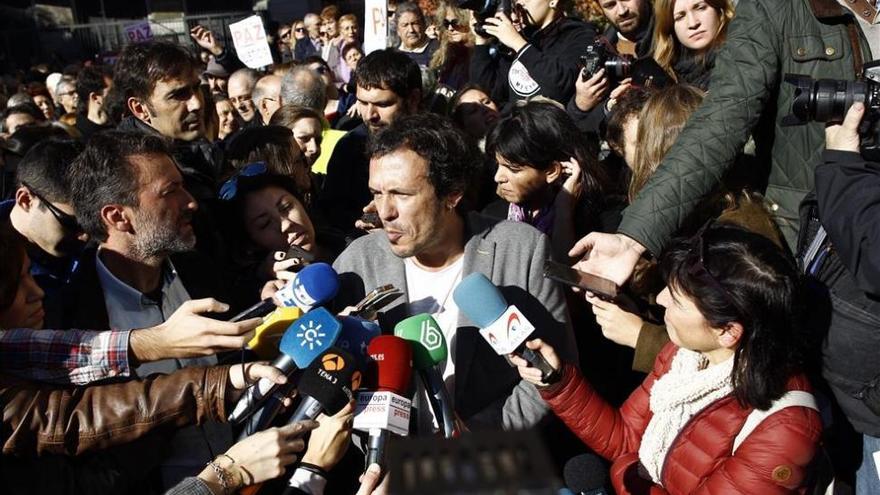 ‘Kichi’ otorga la Medalla de Oro de Cádiz a la Virgen del Rosario