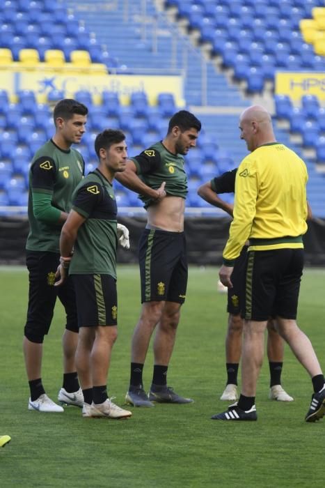 DEPORTES 05-03-19  LAS PALMAS DE GRAN CANARIA.  Primer entrenamiento de Pepe Mel. FOTOS: JUAN CASTRO