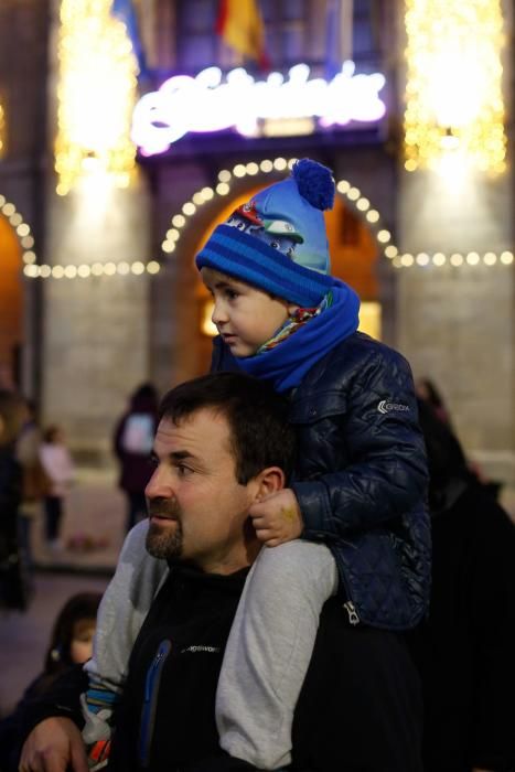 Encendido de las luces de Navidad en Avilés