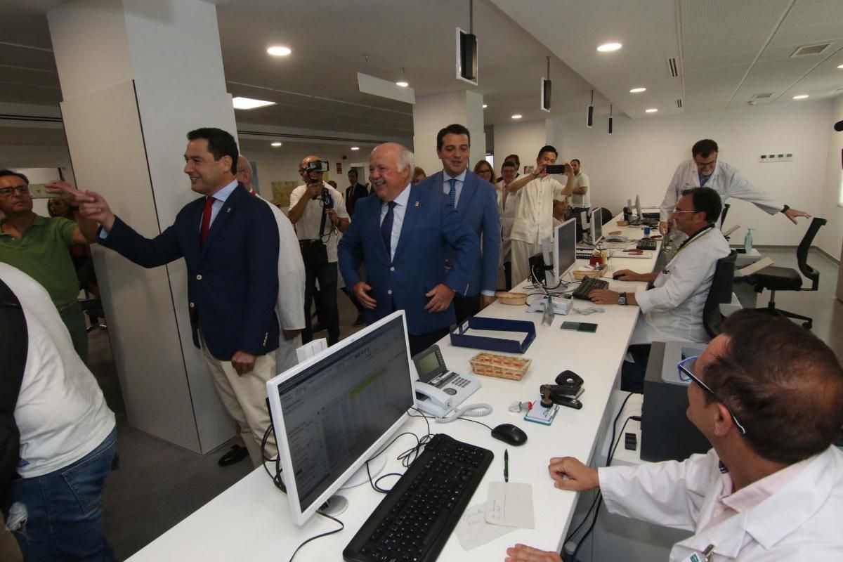 El presidente de la Junta inaugura el centro de salud de Avenida de América