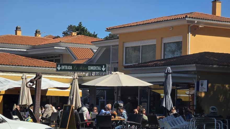 A Toxa: decenas de locales vacíos a precios de 800 a 3.000 euros el metro cuadrado