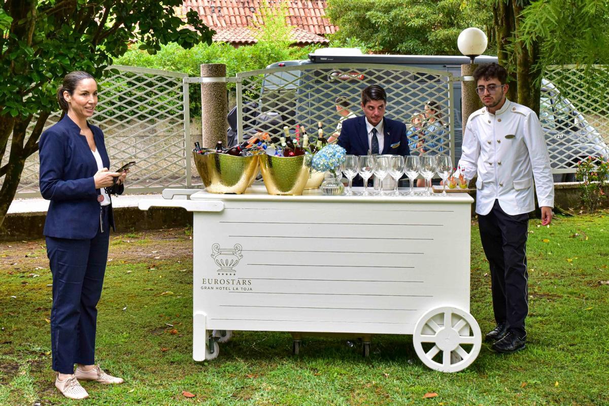 La inauguración se acompañó de un aperitivo.