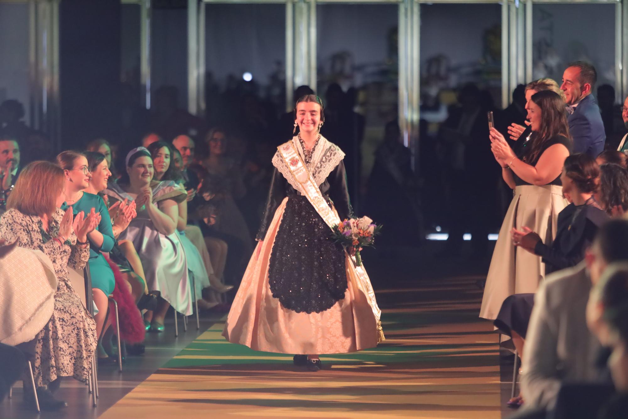 Galania a la reina infantil de las fiestas de la Magdalena