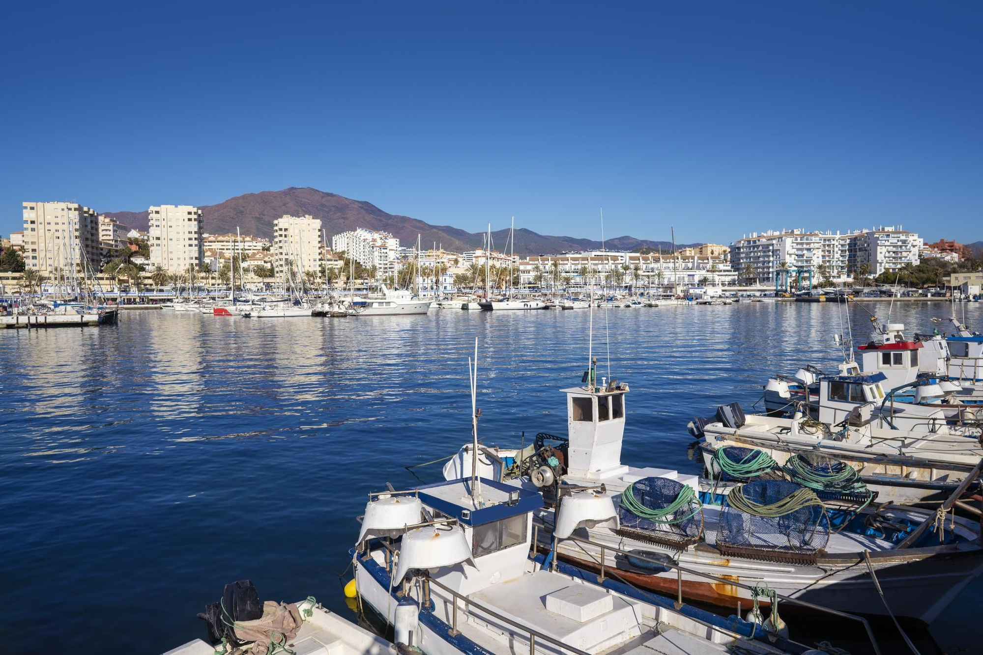Barcos pesqueros en Estepona, Málaga