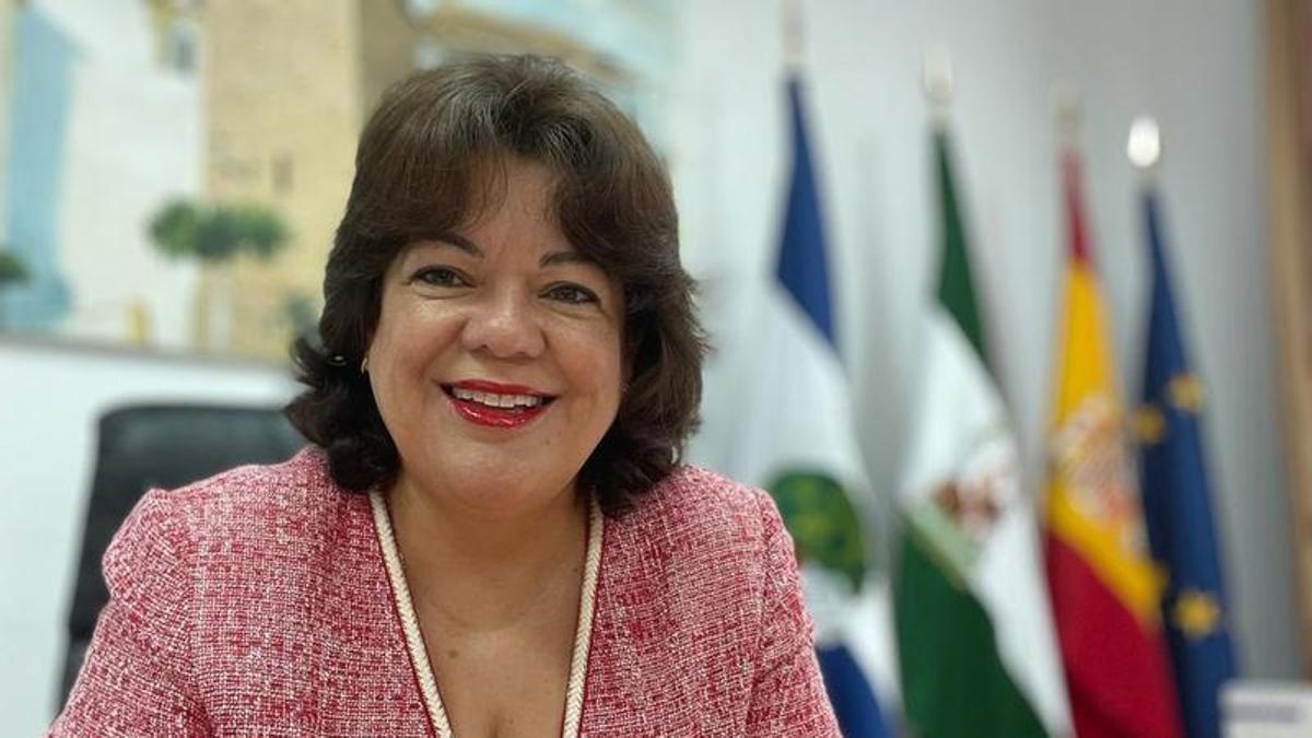 Archivo - La alcaldesa de Huévar del Aljarafe, María Eugenia Moreno Oropesa, objeto de la moción de censura