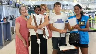 Regresa a casa Rosie, una niña congoleña de dos años operada en Córdoba de una cardiopatía congénita