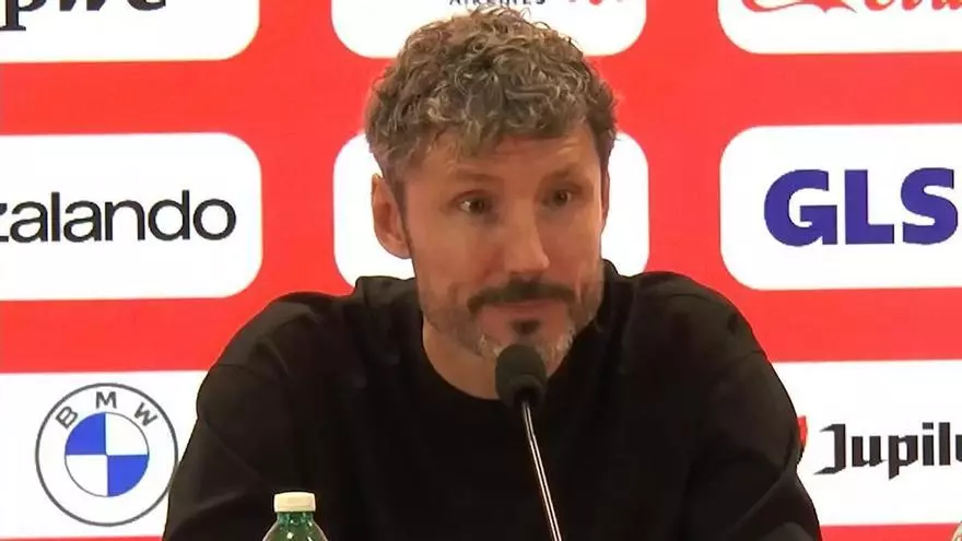 Van Bommel sobre la disputa entre Ronaldo y Jorge Jesús: "Las promesas hay que cumplirlas"