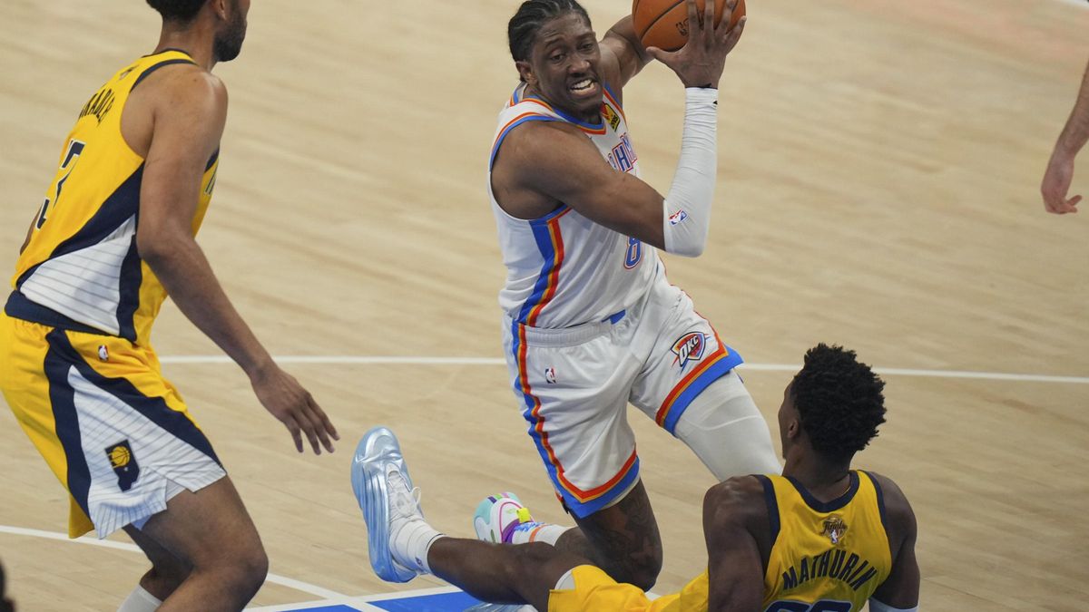 Jalen Williams con la pelota, durante el quinto partido de las Finales de la NBA contra Indiana Pacers