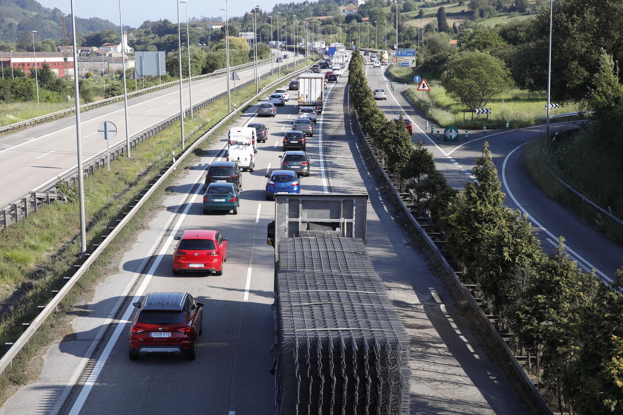 En imágenes: Así fue el atasco en la "Y" por las obras a la altura del Montico