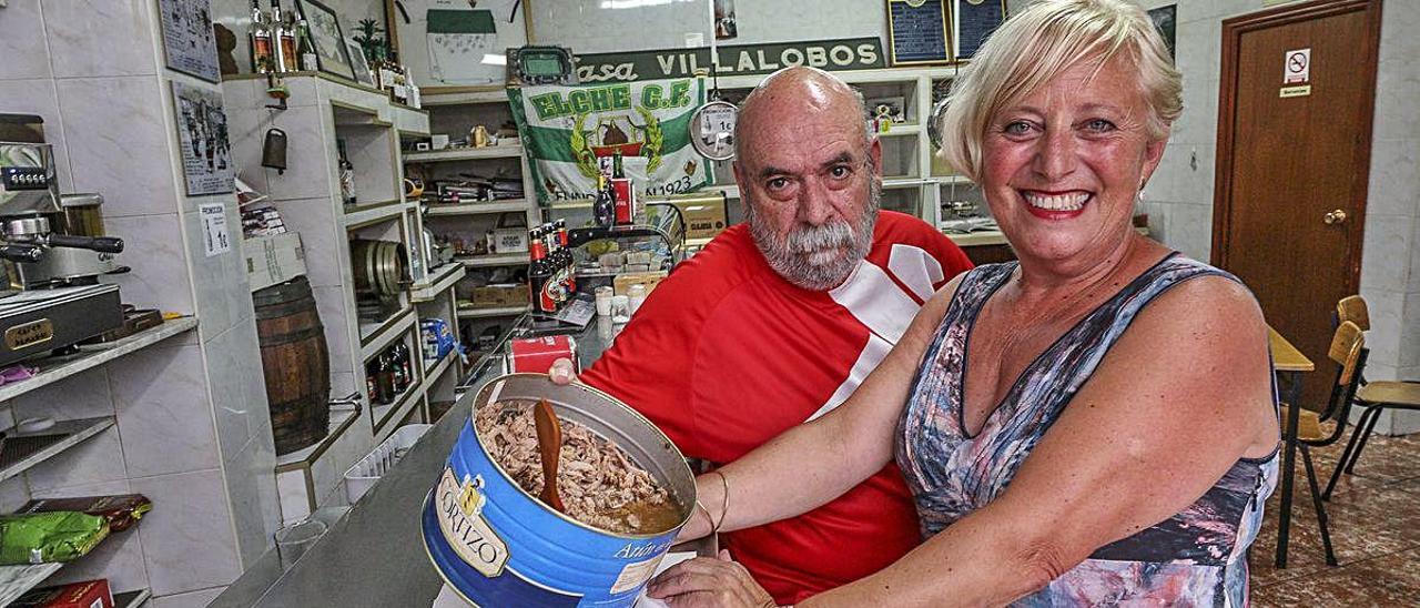 Los bocadillos de atún del bar Villalobos de Elche dicen adiós.