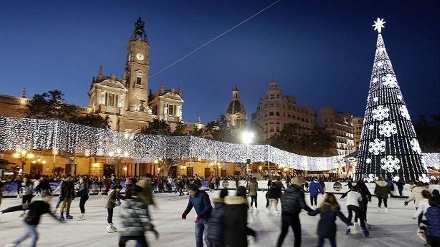 NAVIDAD EN VALENCIA: Fecha para las luces de Navidad y pista de hielo en la  Plaza del Ayuntamiento