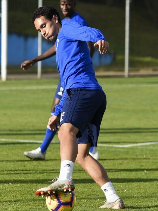 Entrenamiento del Real Oviedo antes del choque contra el Reus