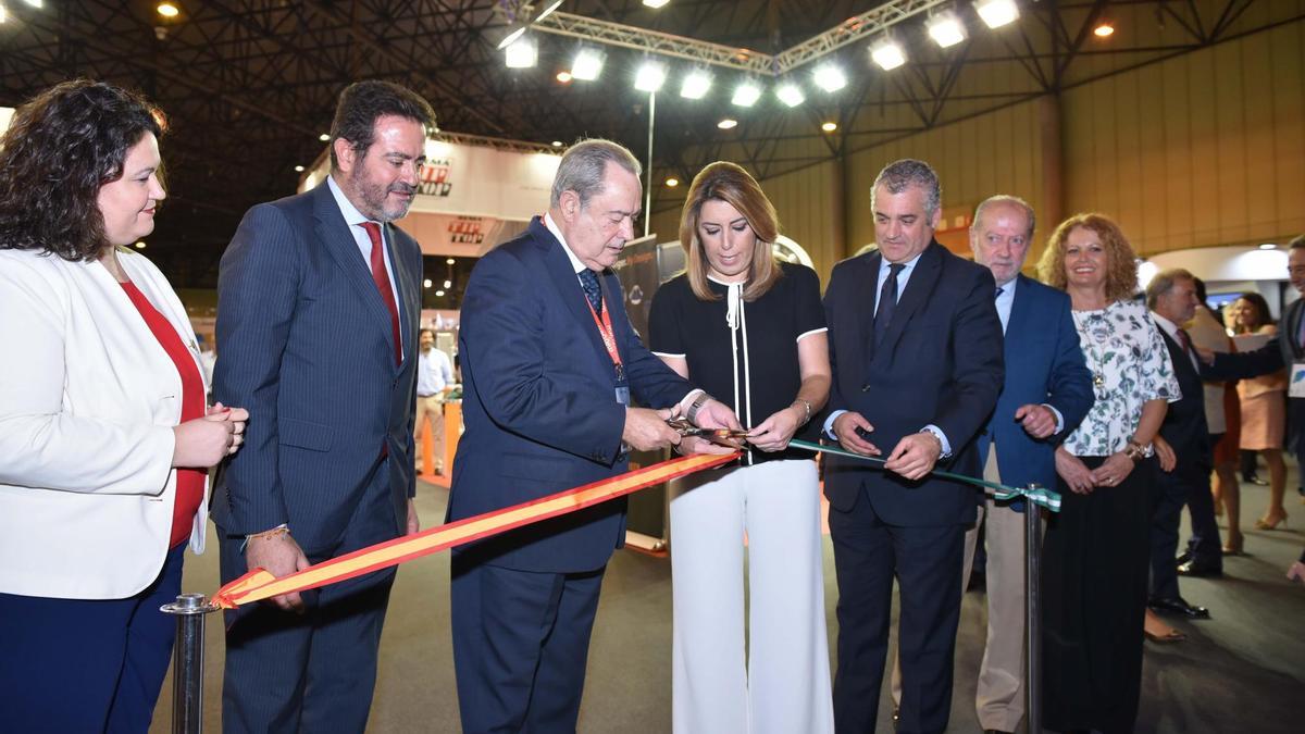 El presidente de Aminer, Francisco Moreno; y la presidenta de la Junta, Susana Díaz, inauguraron la segunda edición del MMH. / Jesús Barrera