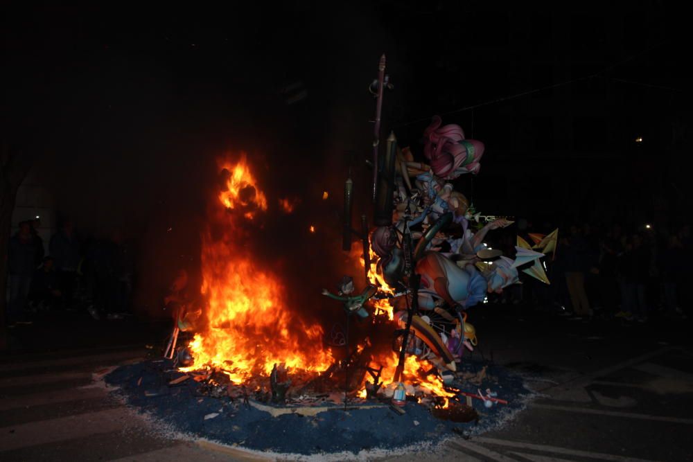 Fallas 2019: Cremà de Maestro Gozalbo, mejor falla infantil de Especial de 2019