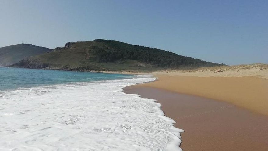Esta peligrosa playa de A Coruña es la más bonita de la provincia según la revista VIAJAR