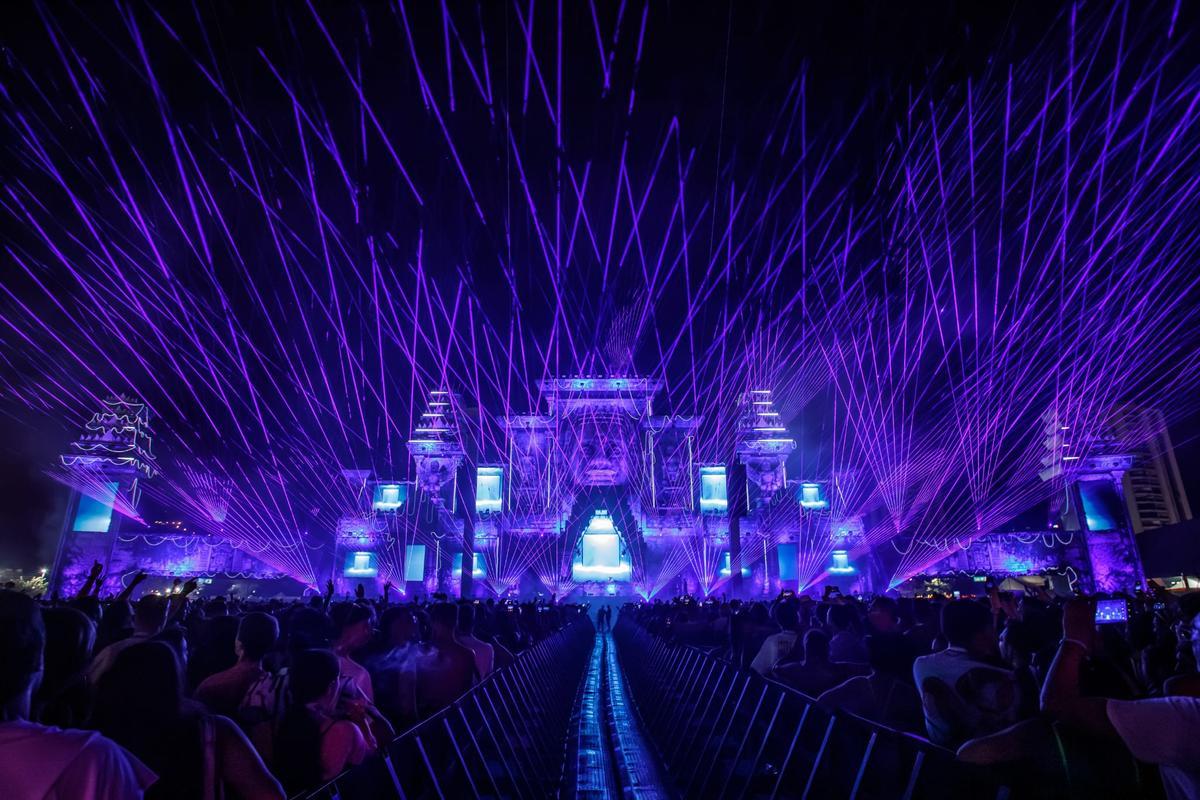 Steve Aoki, Carl Cox y Alok desafían al calor en una segunda jornada del Medusa que arrancó dos horas más tarde