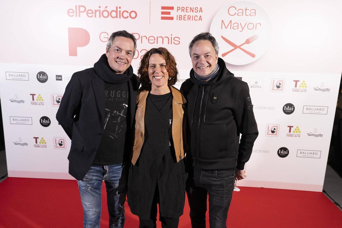 Mabel Mas, directora general de El Periódico; y Sergio y Javier Torres