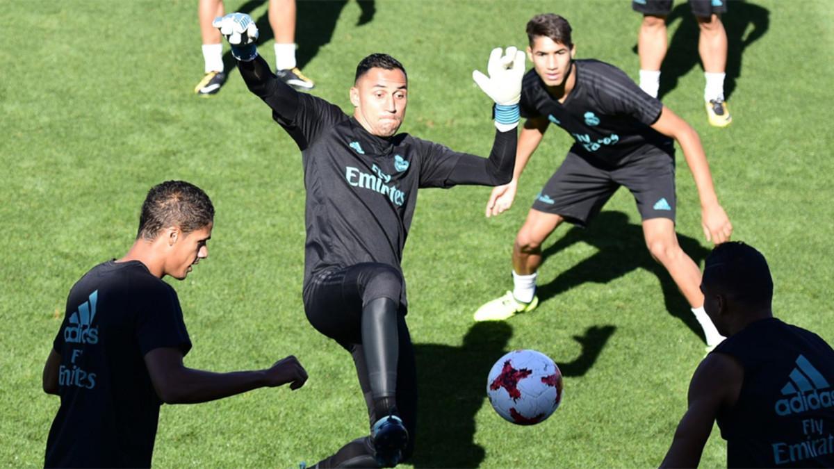 Keylor Navas durante el entrenamiento previo al Barça-Real Madrid de la Supercopa de España