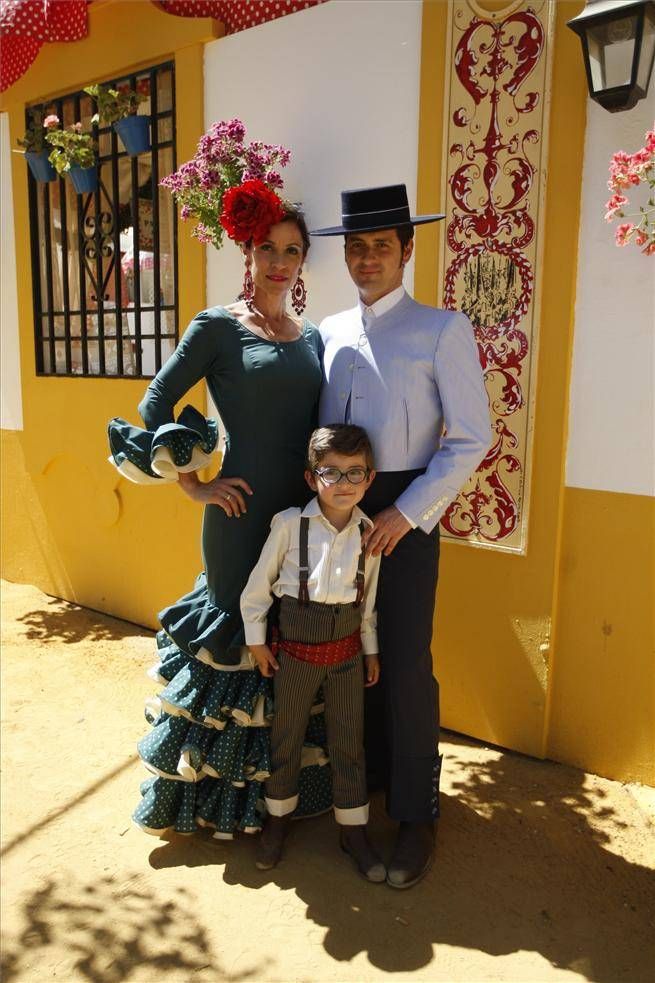 FOTOGALERÍA / TRAJES EN EL ARENAL