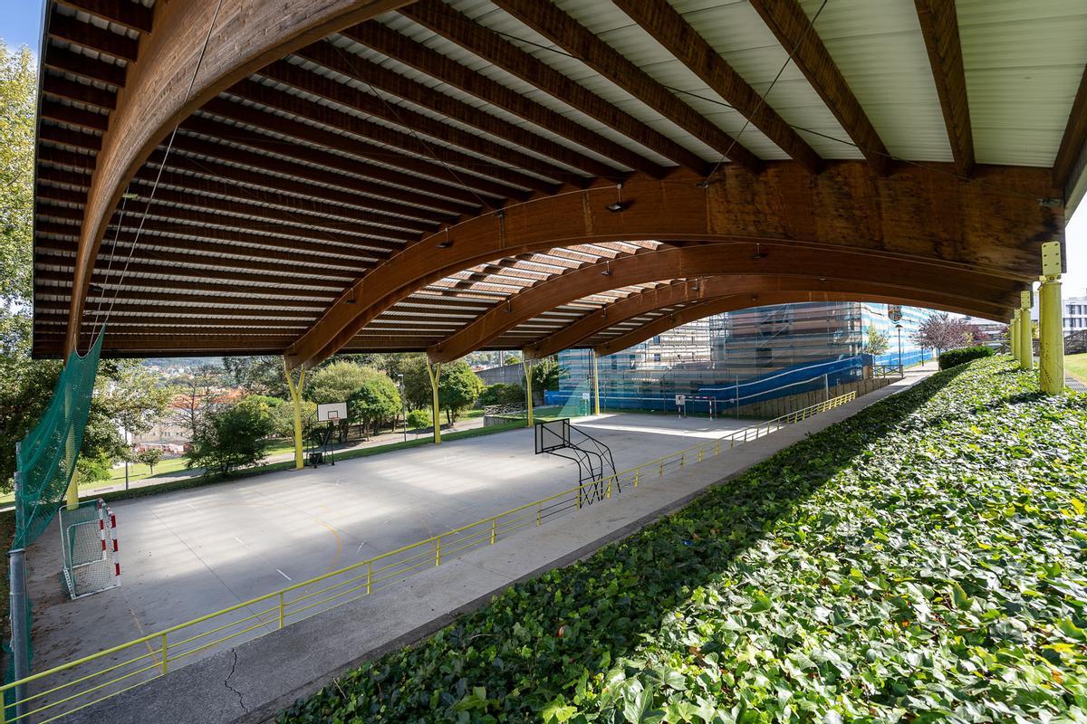 Pista deportiva de Meixonfrío, en Oleiros.