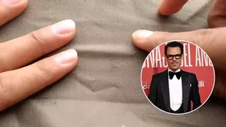 ¿Por qué Juan Avellaneda pasa una modena por encima de los enganchones de su ropa? Este es el truco del estilista para arreglar un roto en un segundo