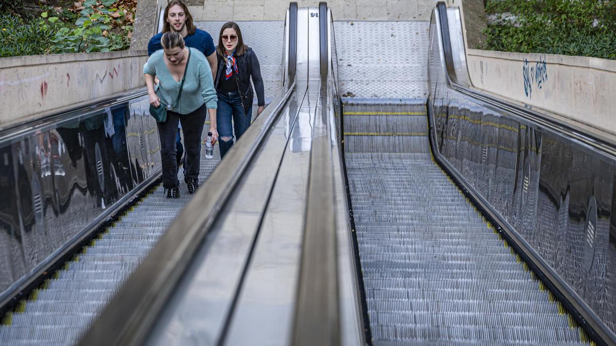 Las primeras escaleras de Montjuïc, en Barcelona, que se prevén renovar a partir de septiembre de 2024.