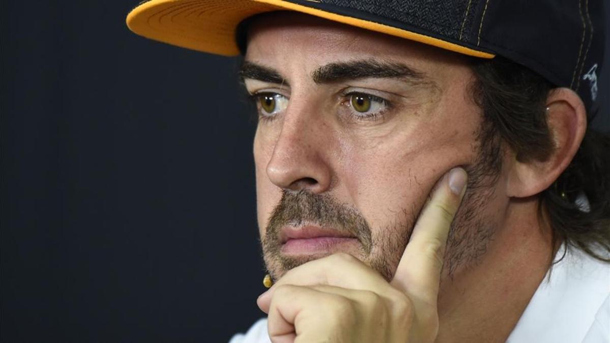 Alonso no aclara su futuro en la rueda de prensa de la FIA