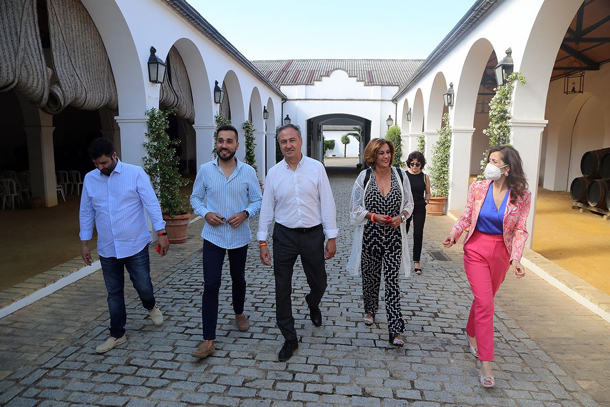 Las imágenes del primer día de campaña de Ciudadanos en Córdoba