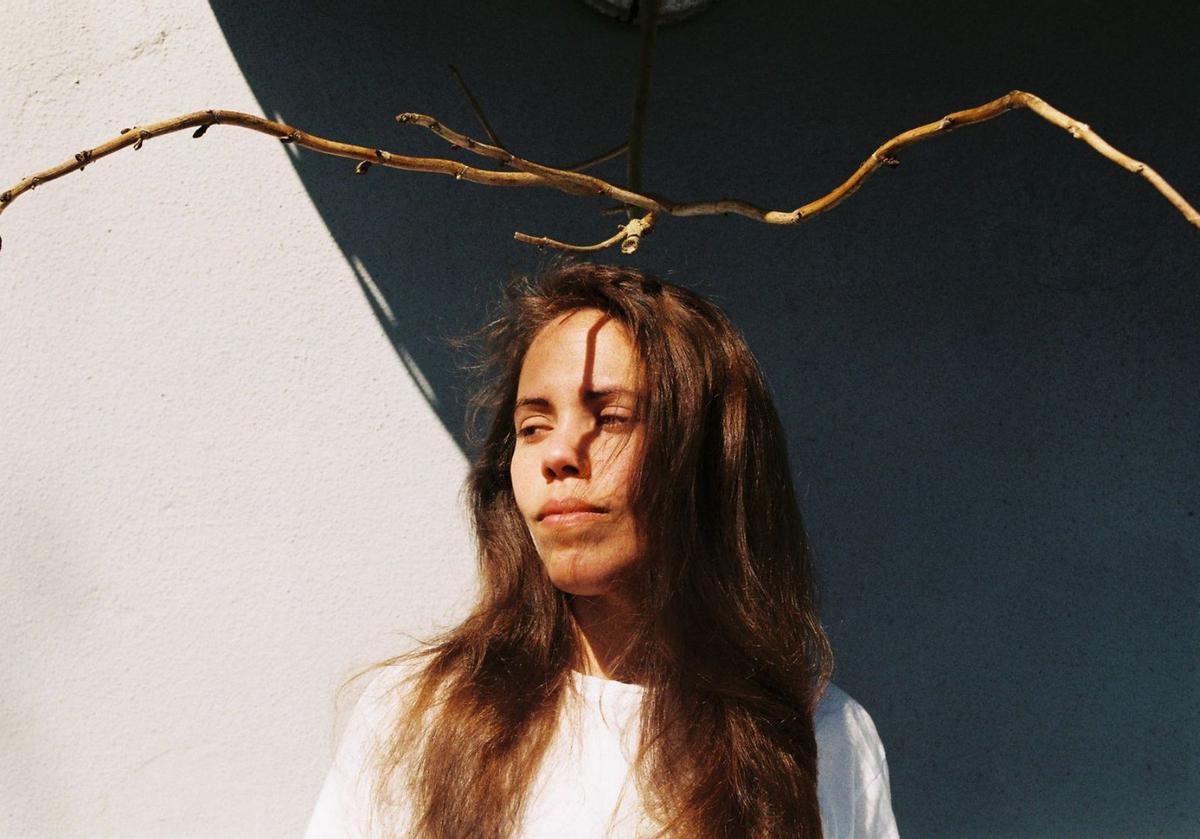 La artista, Laura Caneira.
