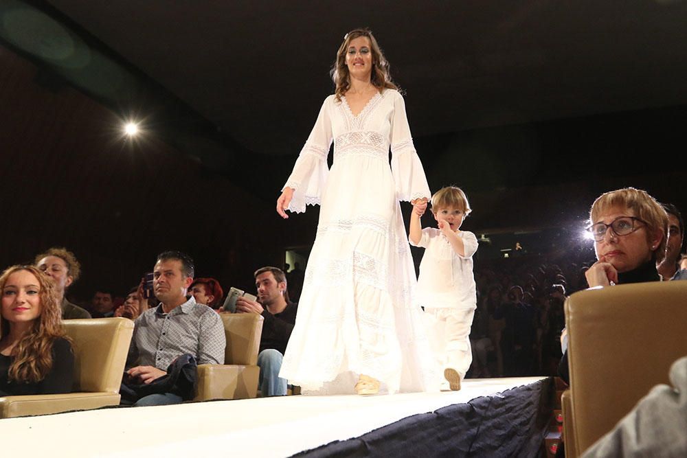 La moda se «moja contra el cáncer» en Santa Eulàri