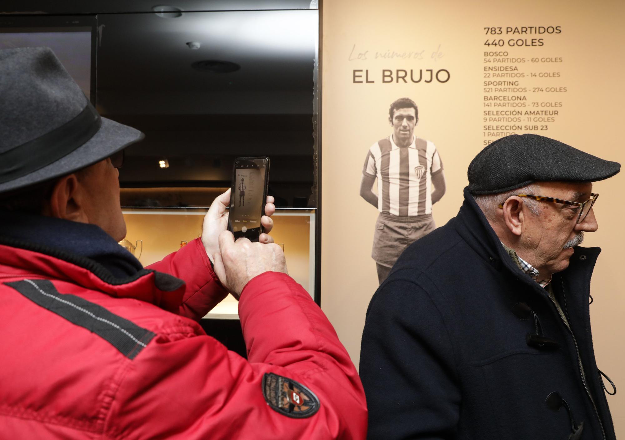 En imágenes: La exposición homenaje a Quini en El Molinón