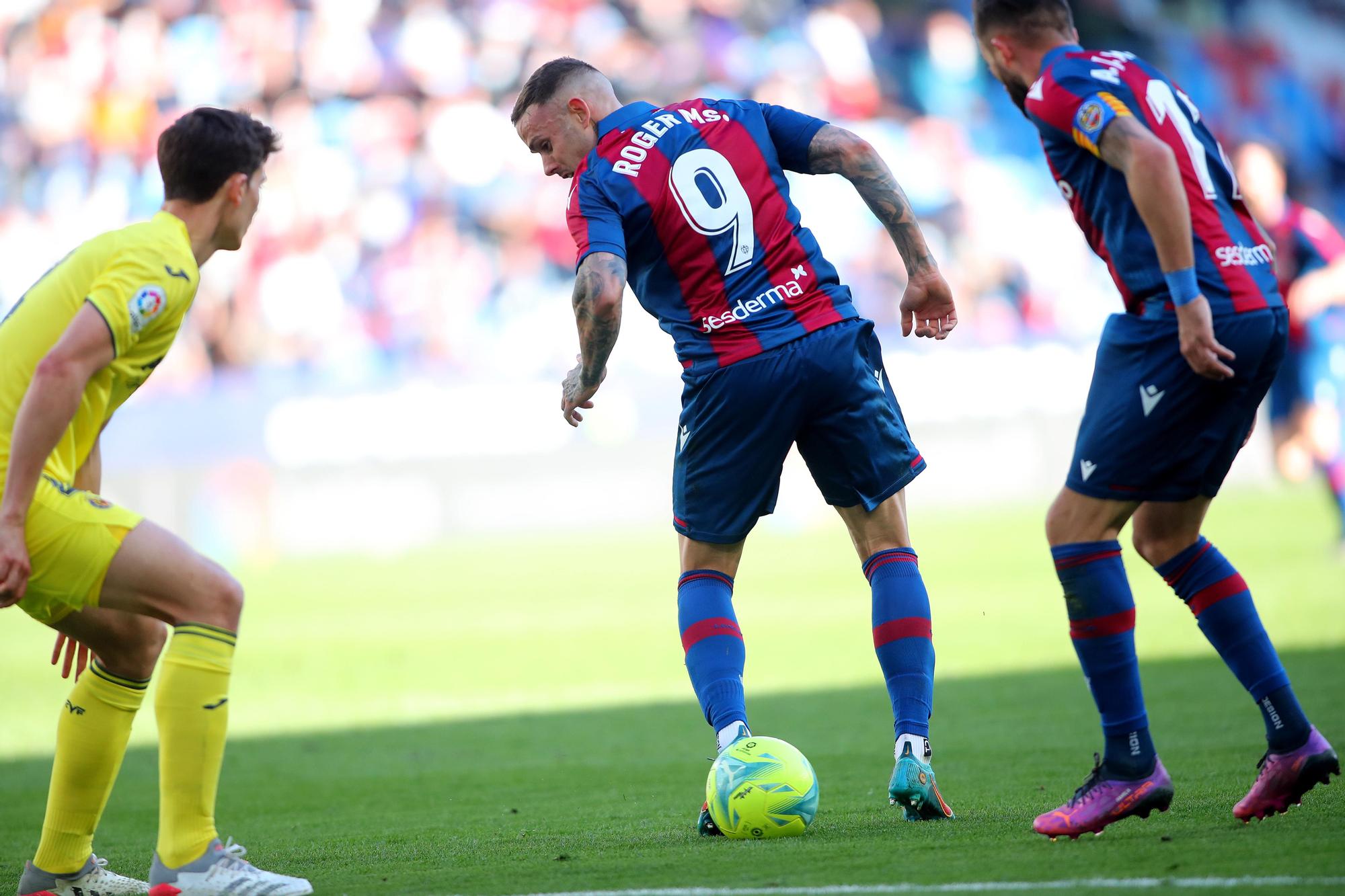 Las imágenes de la victoria del Levante frente al Villarreal en el Ciutat de València