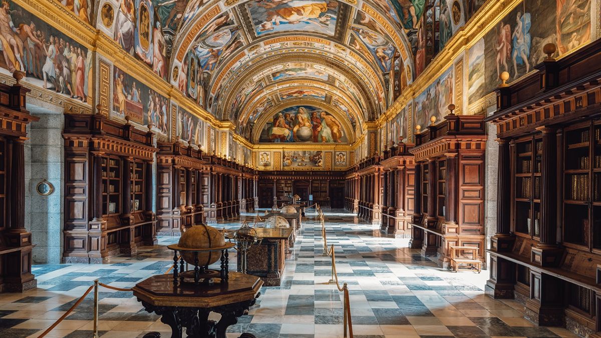 La majestuosa biblioteca del Monasterio de El Escorial