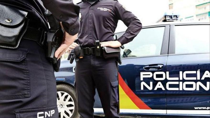 Las detenciones han sido fruto de dos operativos de la Policía Nacional de la comisaría de Lucena-Cabrañ.