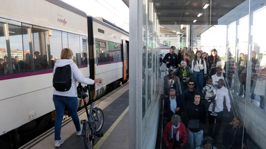 L&#039;estació de Girona recupera la normalitat però Rodalies no s&#039;escapa de les crítiques dels passatgers