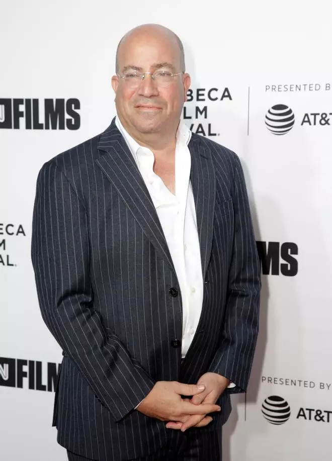 El presidente de la CNN dimite por no informar de su relación con otra directiva
