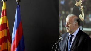 El seleccionador espanyol de futbol, Vicente del Bosque, ha visitat el Camp Nou per rendir homenatge a Tito Vilanova.