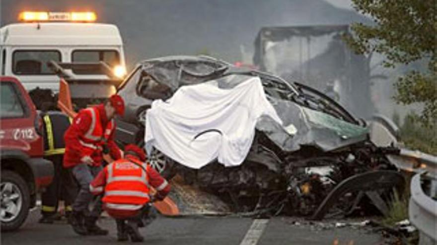 Mueren 16 personas en las carreteras durante el fin de semana