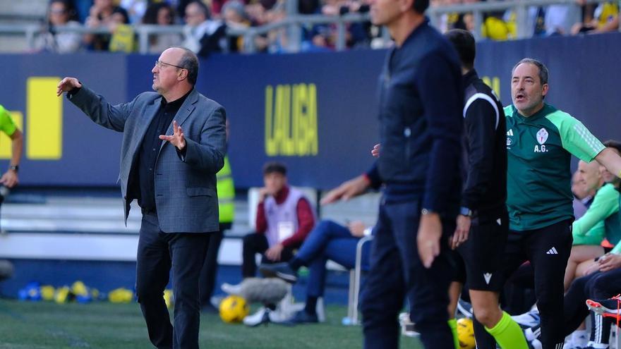 El duelo con sabor valencianista en los banquillos termina en empate