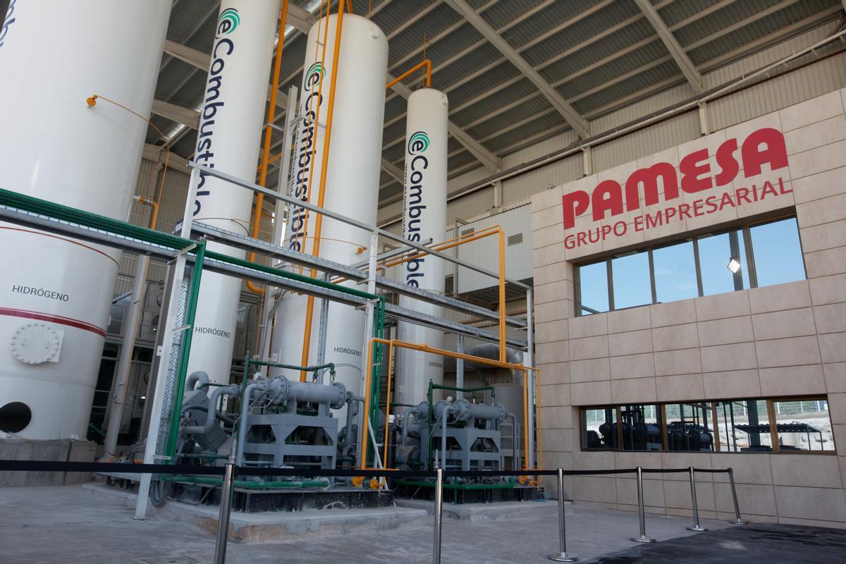 Instalación de hidrógeno verde de Pamesa en una fábrica de Onda.
