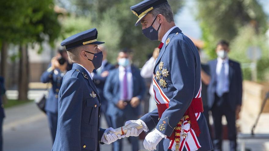 El soldado Ryan se cuela en la entrega de despachos de la AGA en San Javier