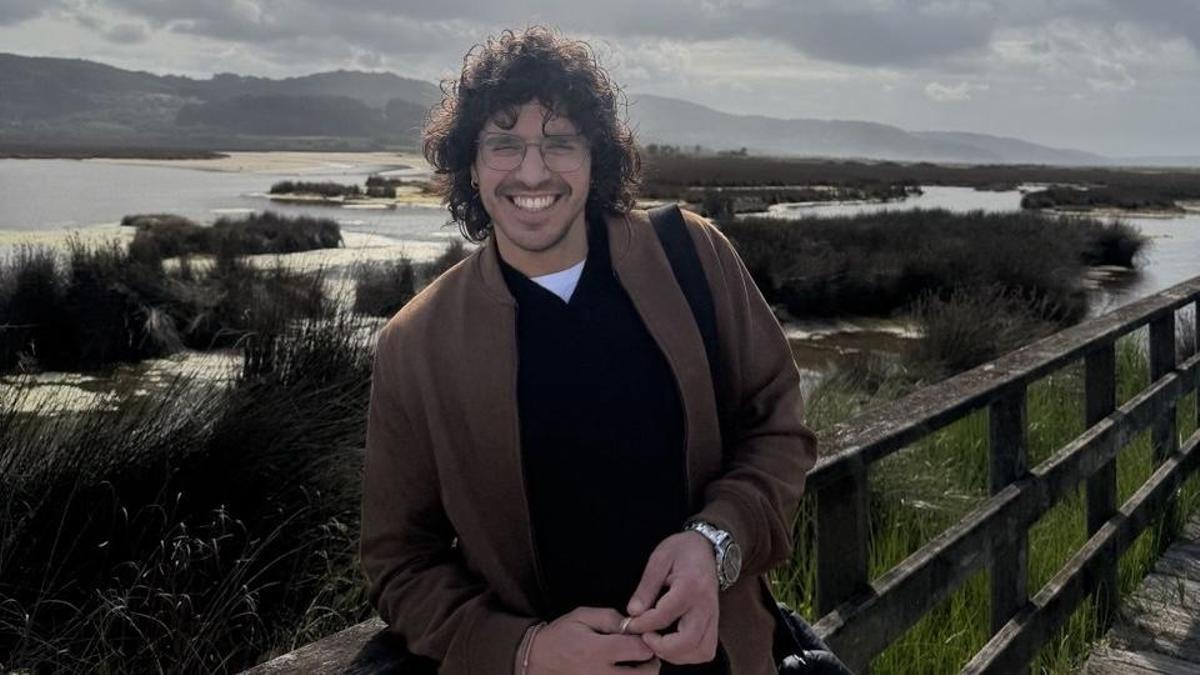 Xandre Muíño publica vídeos sobre Carballo y la comarca en Instagram.