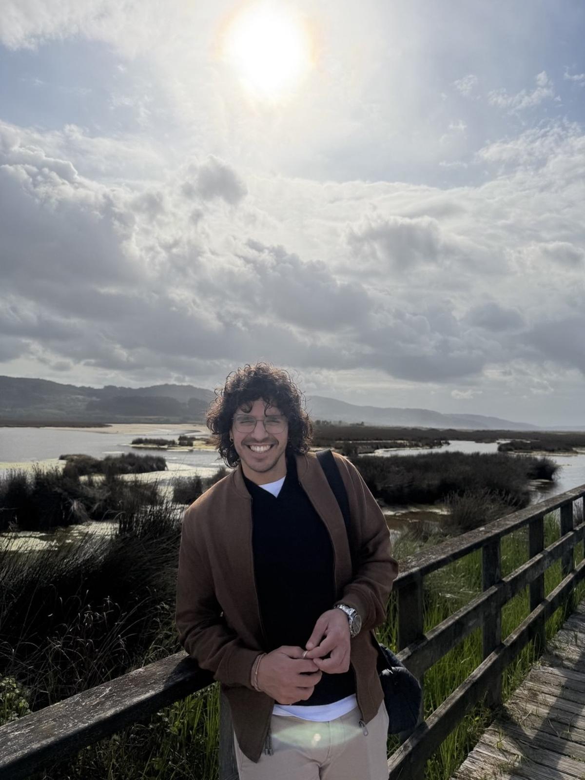 Xandre Muíño publica vídeos sobre Carballo y la comarca en Instagram.