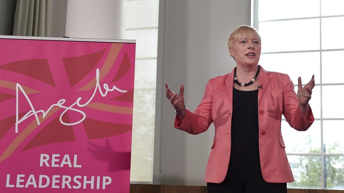 La laborista Angela Eagle se retira de la carrera por suceder a Corbyn