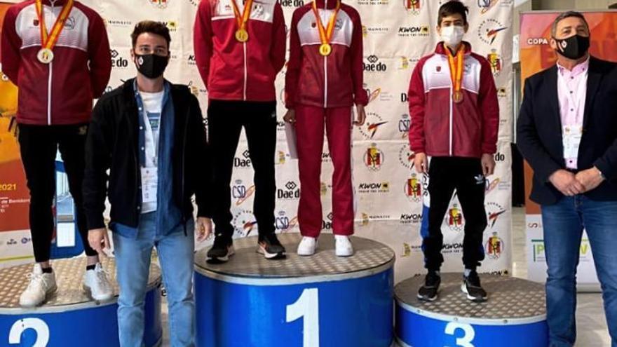 Podio de la Copa de España Junio de Taekwondo