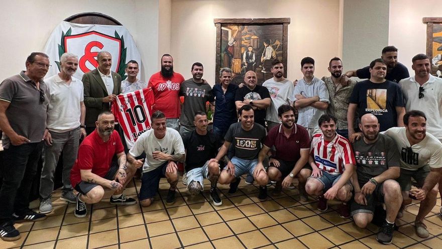 La peña La 1905 celebra su décimo aniversario | G. A.