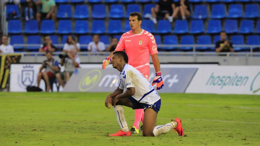 El Tenerife toca fondo