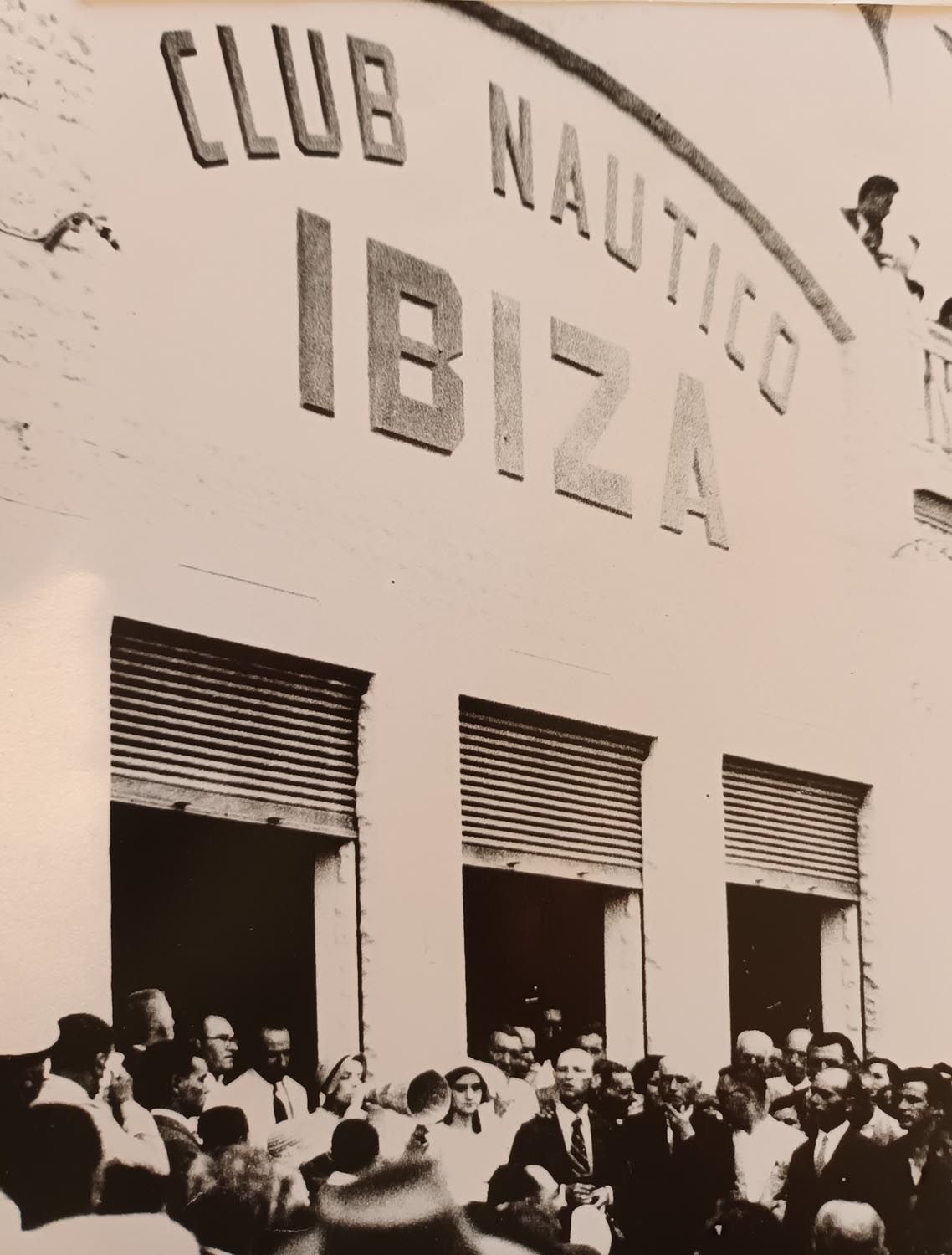 Inauguración y primeros años del Club (1932).
