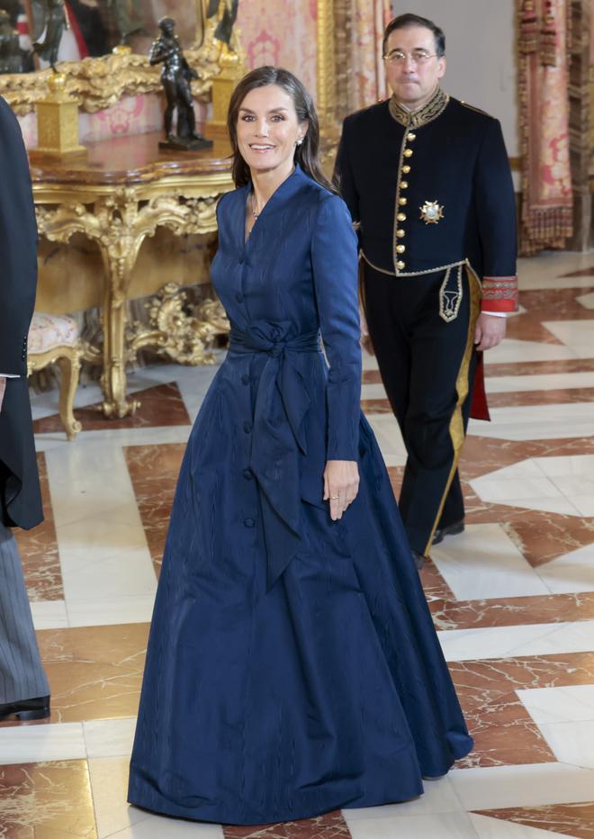 La reina Letizia y su vestido misterioso en la recepción al cuerpo diplomático.