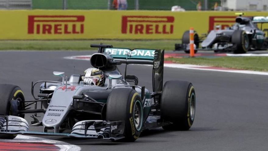Hamilton guanya a Mèxic i s&#039;apropa a 19 punts de Rosberg